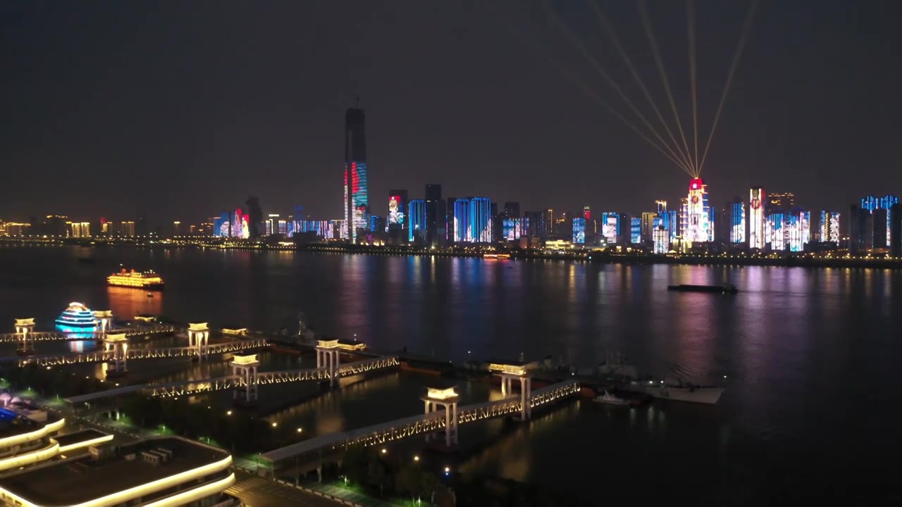 航拍武汉城市码头长江江滩夜景灯光秀视频素材