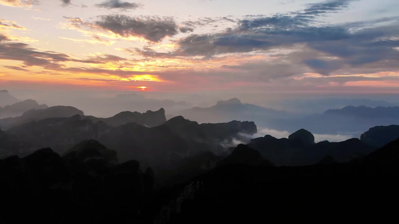 太行山日出视频素材