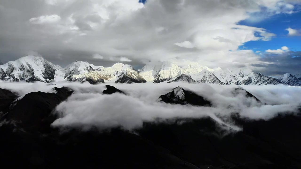 川西贡嘎雪山云海视频素材