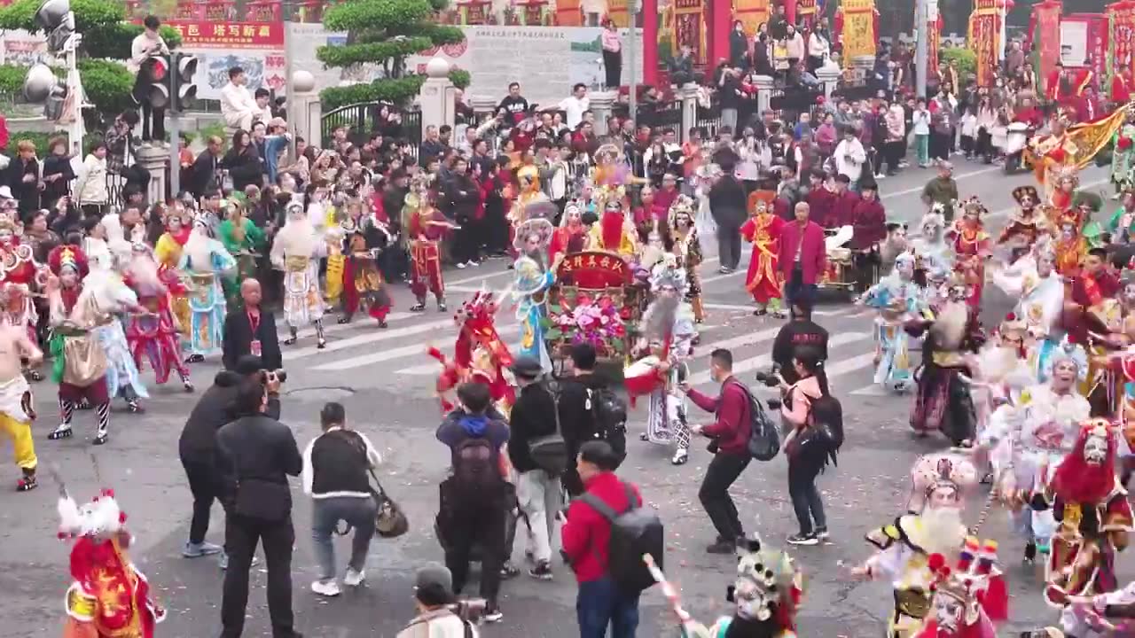 广东省汕头市朝阳区双忠文化节 潮阳博物馆非物质文化遗产英歌舞新年春节舞狮视频素材