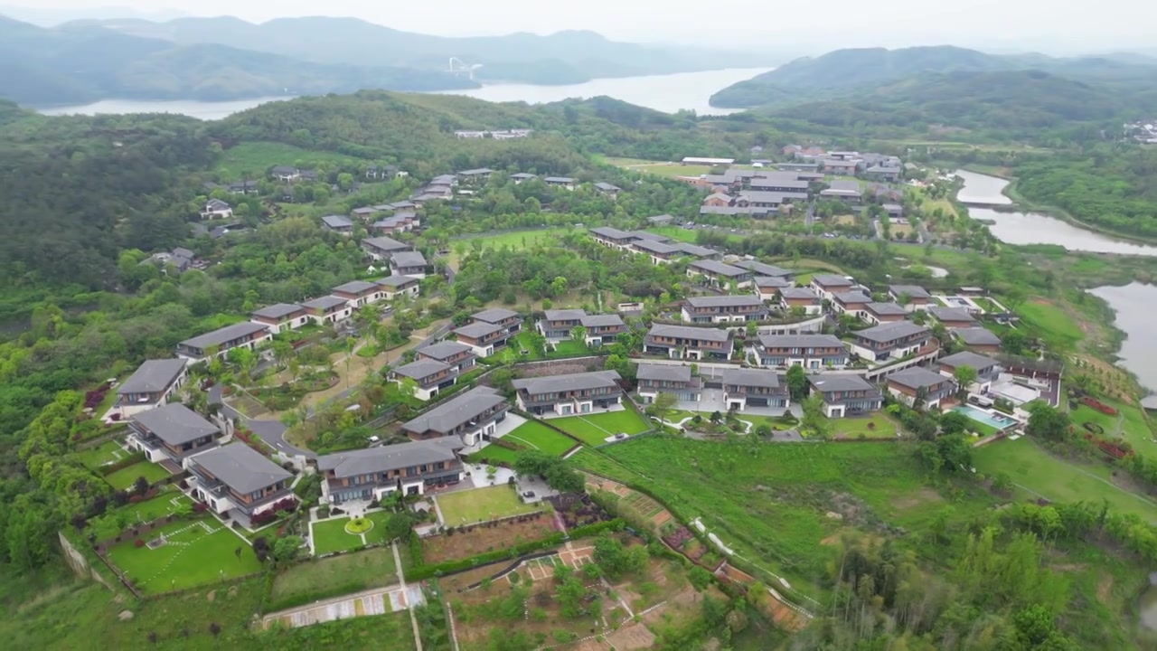 航拍中国江苏省常州市溧阳市天目湖生态旅游度假区涵田半岛涵田度假村视频素材