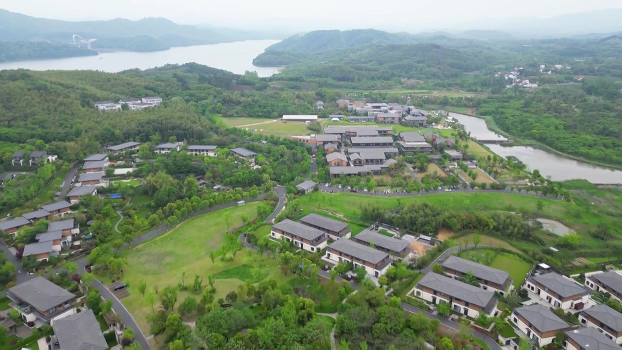 航拍中国江苏省常州市溧阳市天目湖生态旅游度假区涵田半岛涵田度假村视频素材