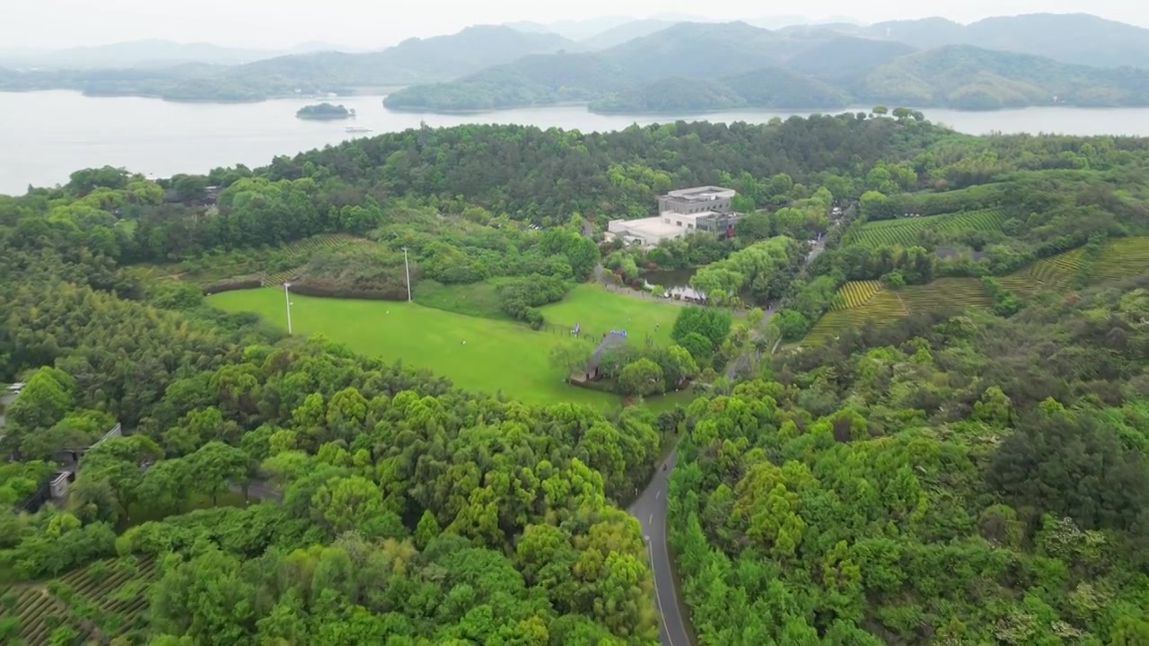 航拍中国江苏省常州市溧阳市天目湖生态旅游度假区涵田半岛风光视频素材