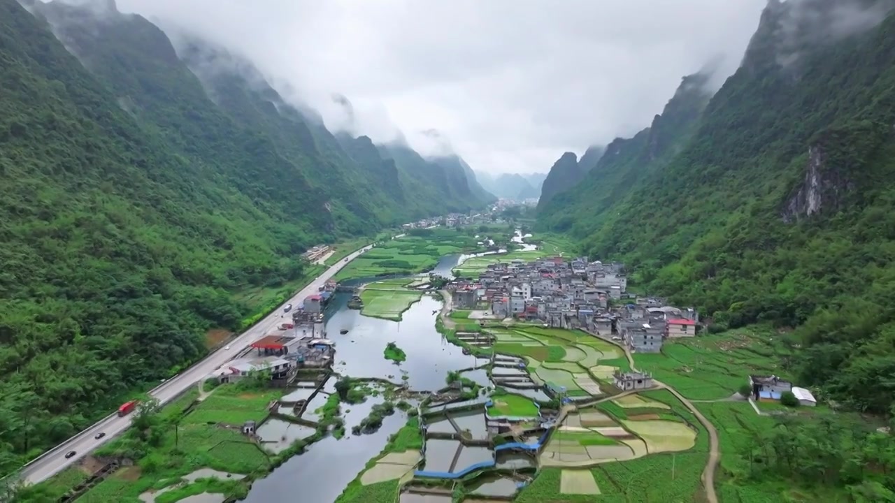 广西河池都安乡村河流喀斯特地貌田园风光视频素材