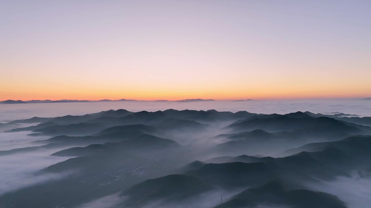 航拍东北山脉云海日出视频素材