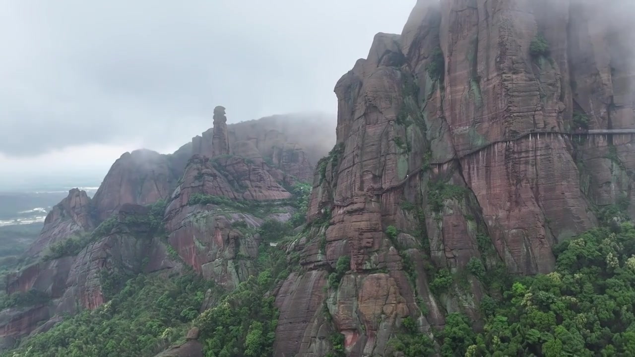 航拍雨后江西龟峰风景名胜区视频下载