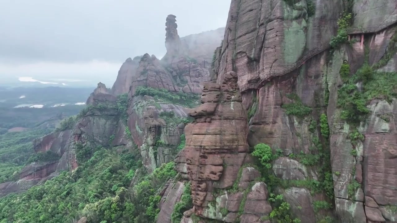 航拍雨后江西龟峰风景名胜区视频素材