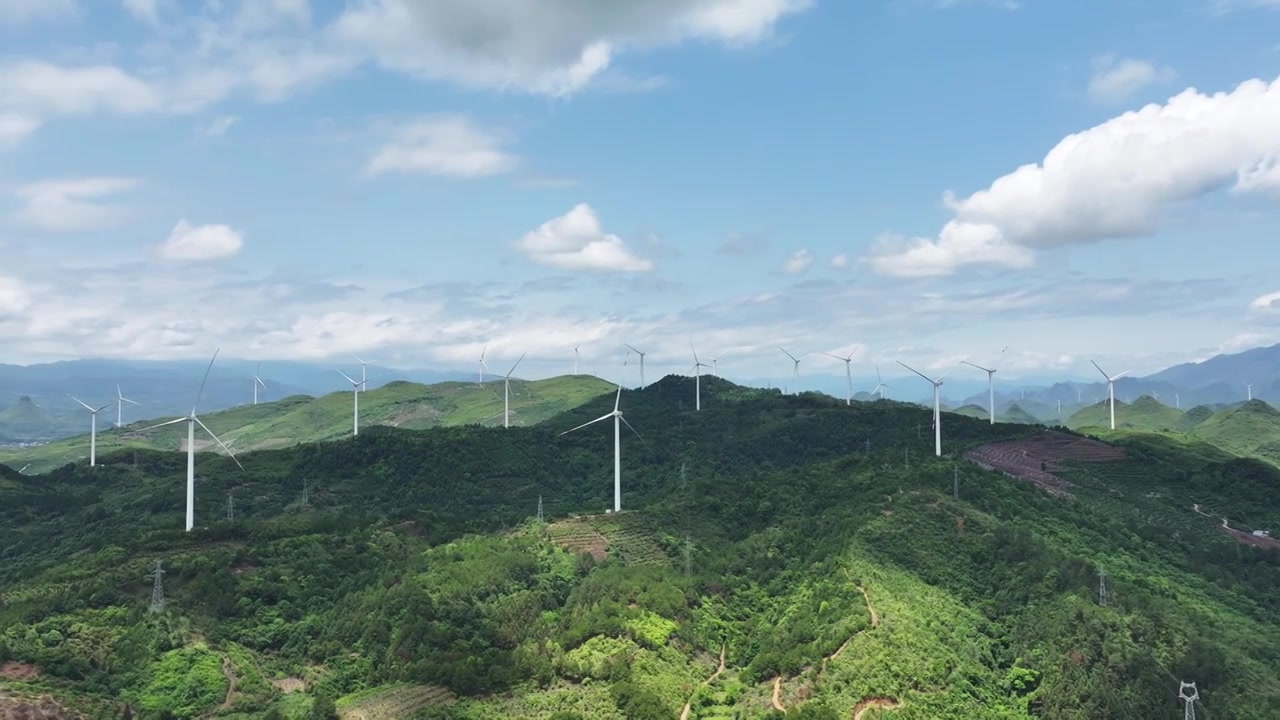 风车山风力发电绿色清洁能源视频素材