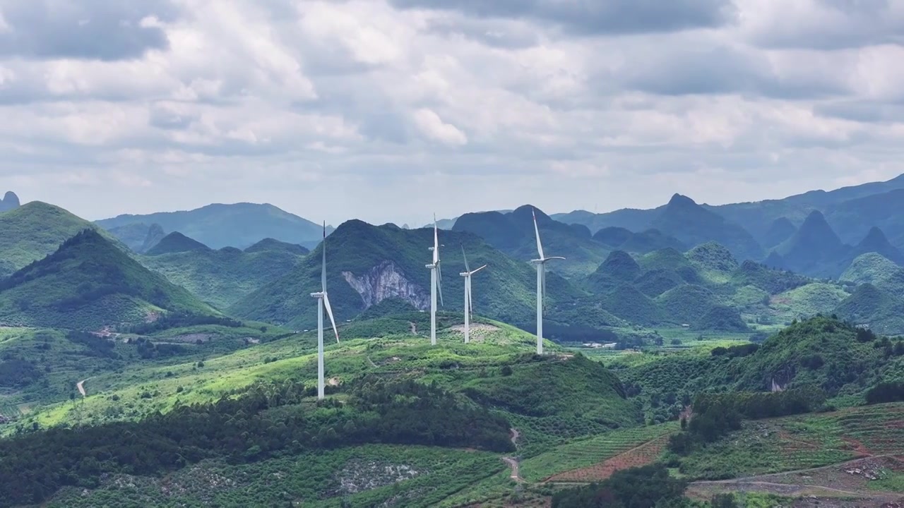 风车山风力发电绿色清洁能源视频素材