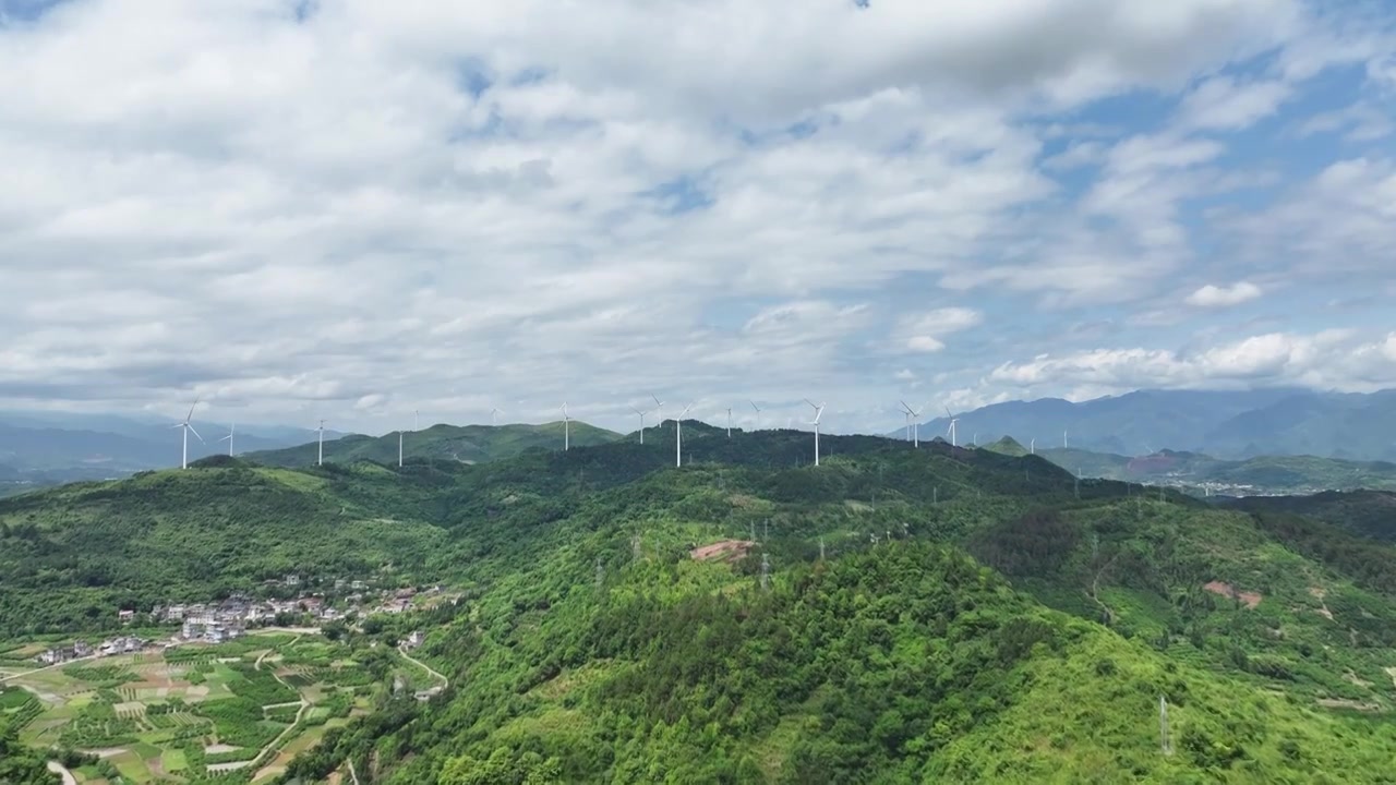 风车山风力发电绿色清洁能源视频素材