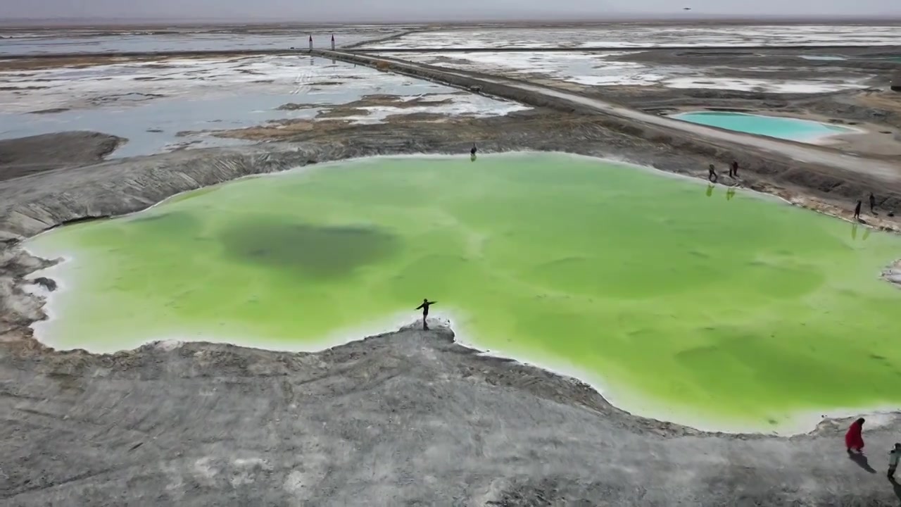 青海旅游著名景点翡翠湖航拍视频视频下载