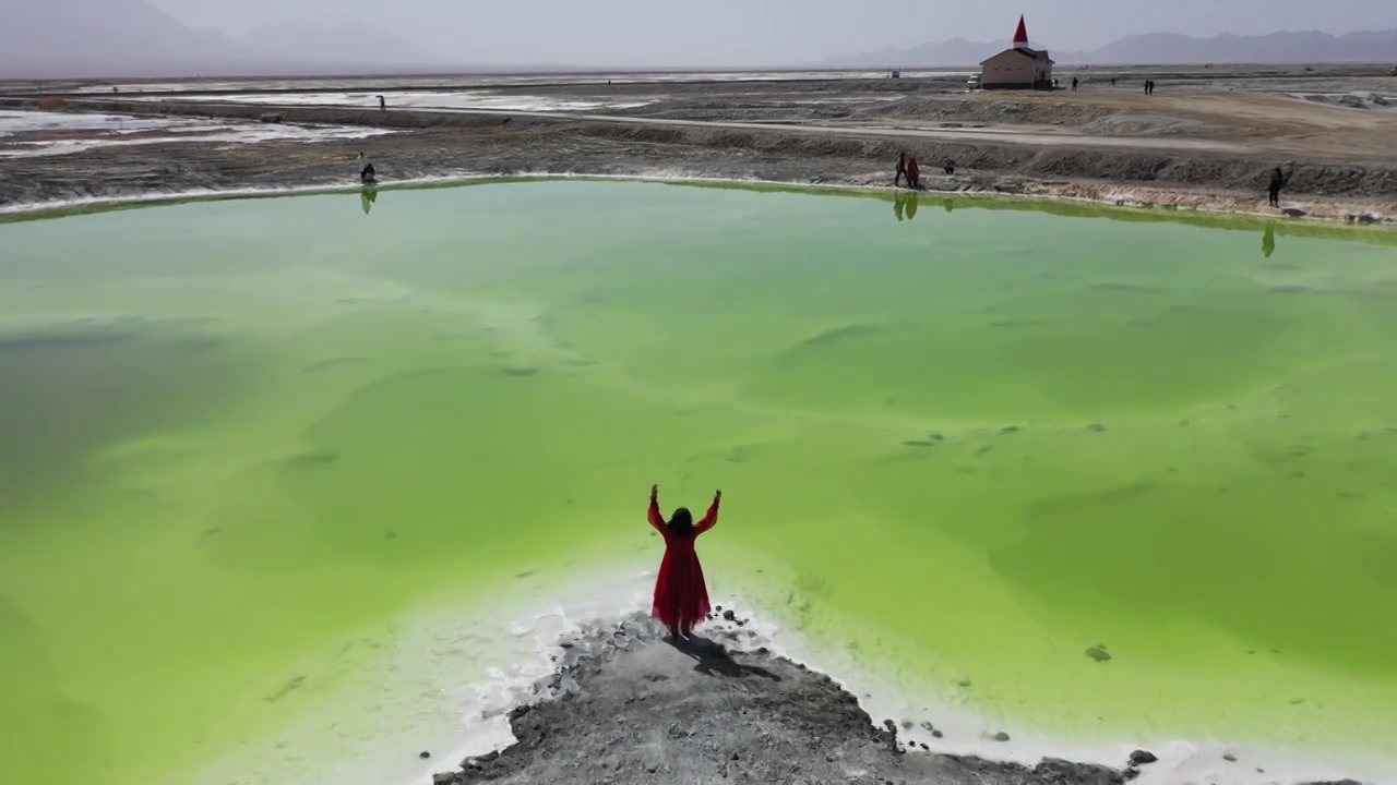 青海旅游著名景点翡翠湖航拍视频视频下载