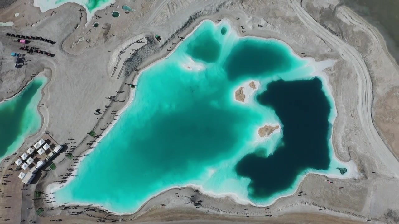 青海旅游著名景点翡翠湖航拍视频视频素材