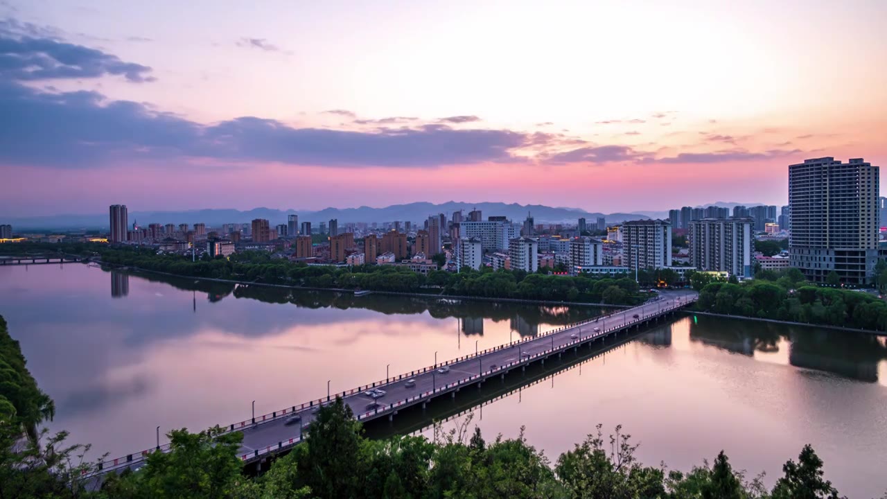 山东潍坊临朐朐山公园城市天空风景建筑草地风光露营好去处视频素材