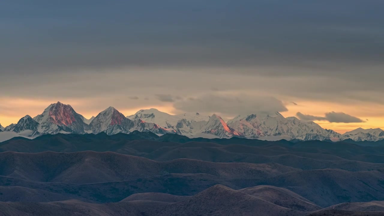 雪山日照金山视频素材