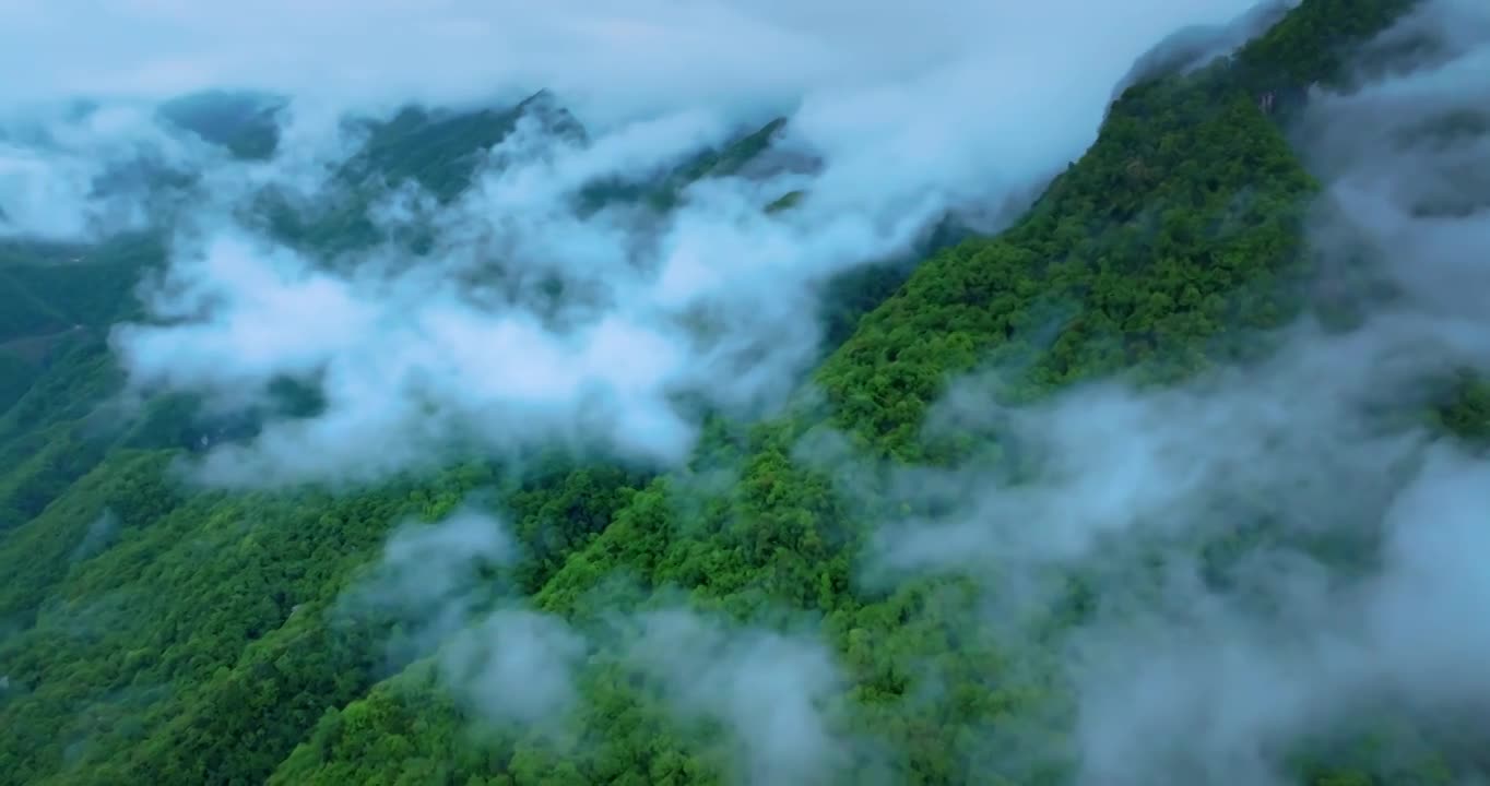 山间云雾中国意境视频素材