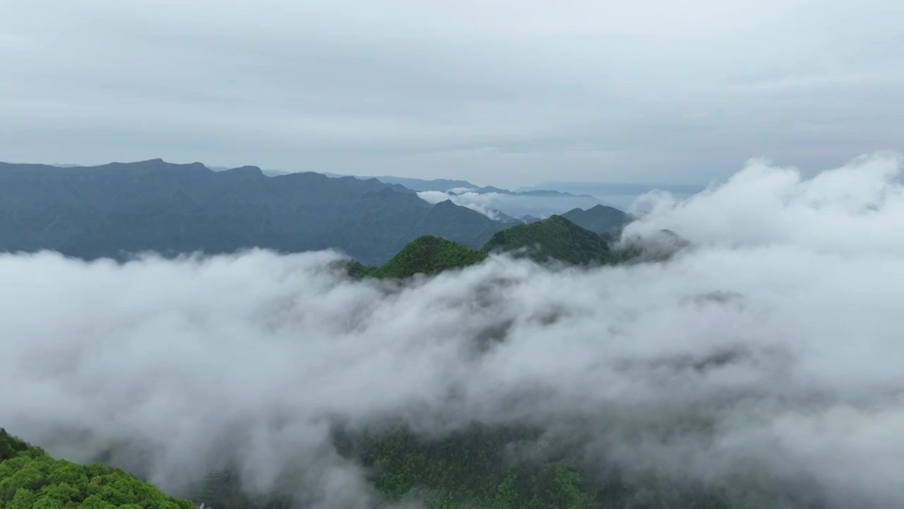 航拍高山云海视频素材