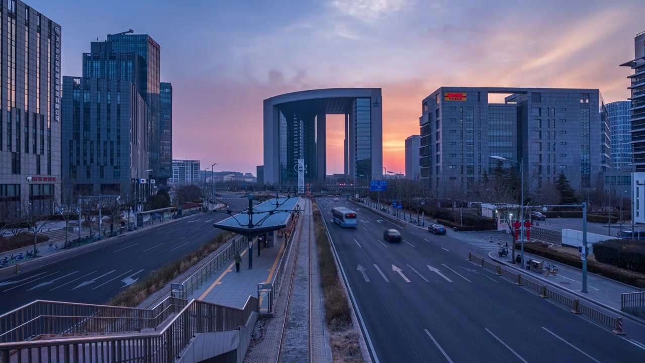 北京城市街道日转夜延时视频素材