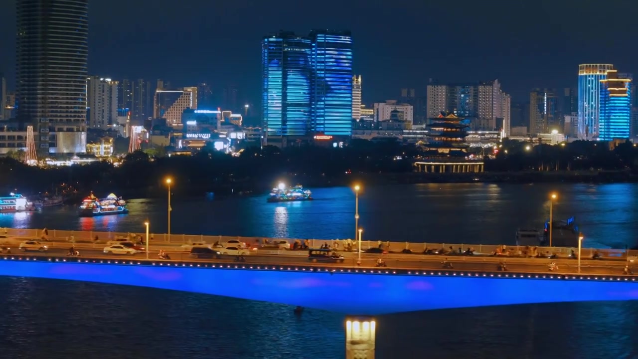 城市夜景江边两岸灯火通明视频素材