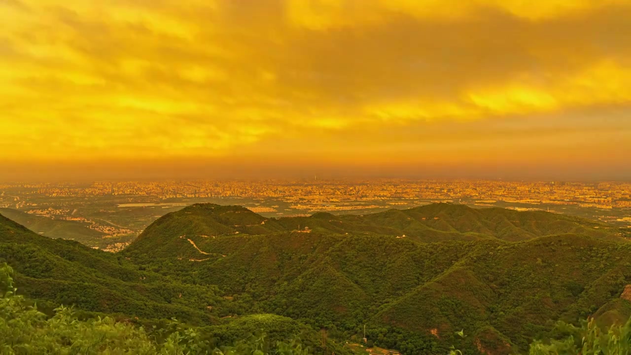 北京西山香山远眺城市全景晚霞日转夜景视频素材