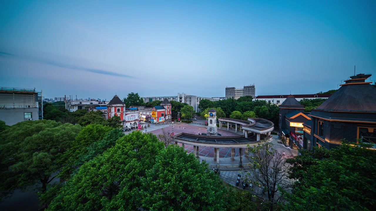 江西南昌江西财经大学麦庐园校区蓝调时刻夜景延时摄影视频素材