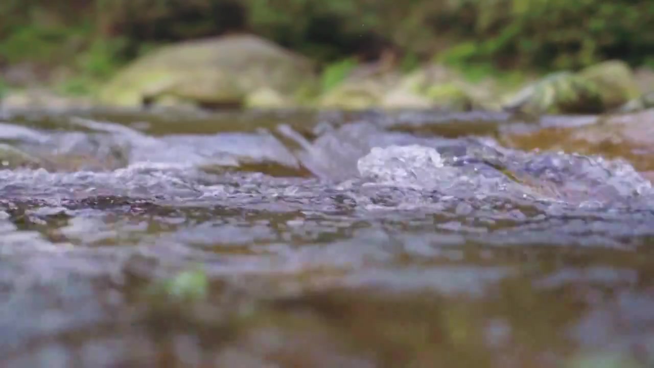 溪流河谷水质水源水资源矿泉水山泉水夏天视频下载