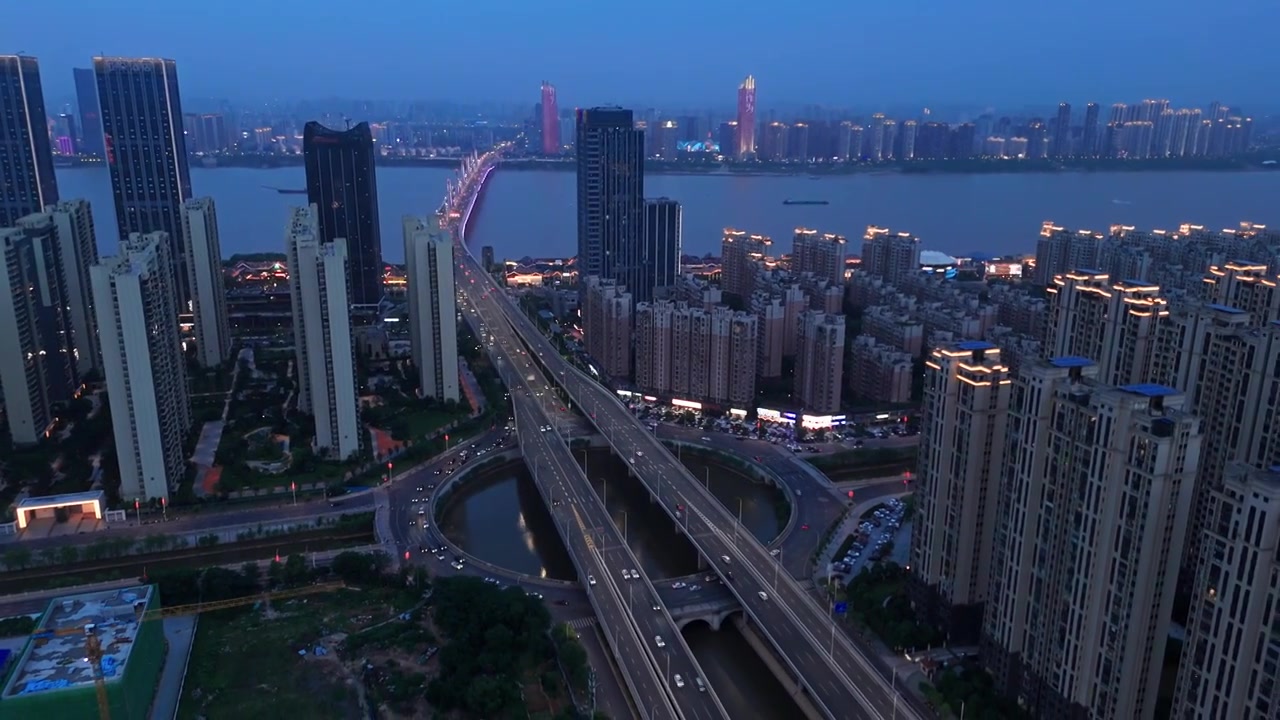 江西省南昌市，南一环路夜景航拍视频素材