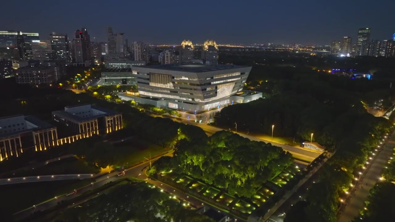 上海图书馆东馆夜景夜晚晚上航拍上海浦东视频素材