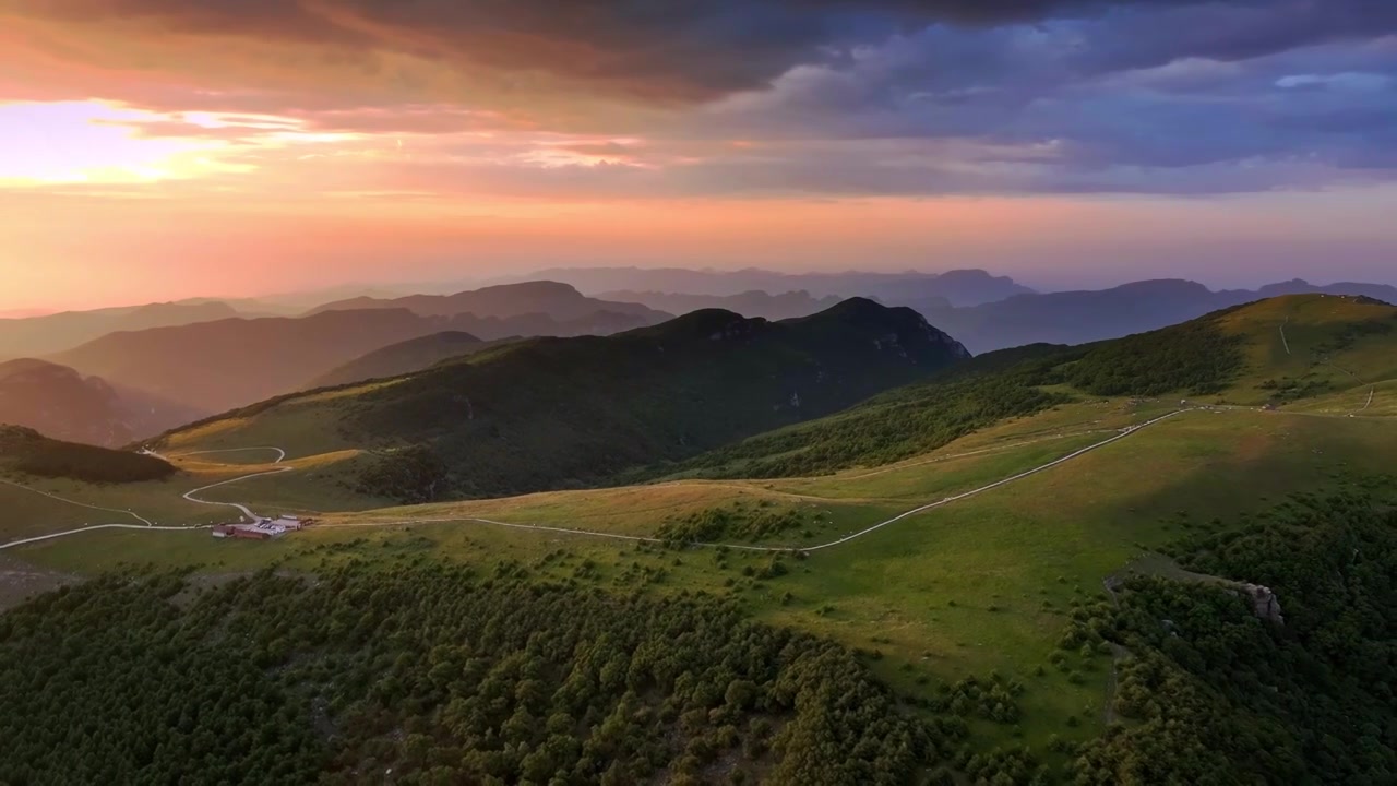 山西舜王坪亚高山草甸日出美景视频素材