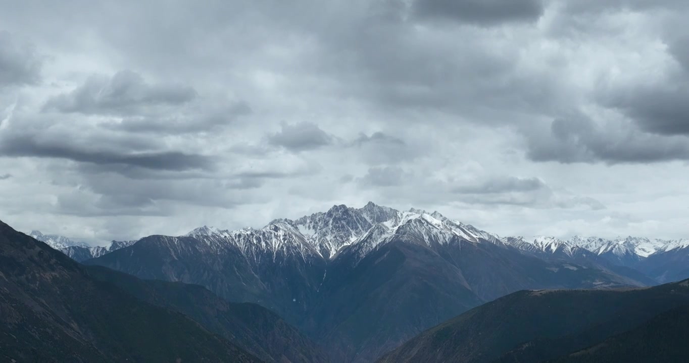 西藏昌都：觉巴山风光视频素材