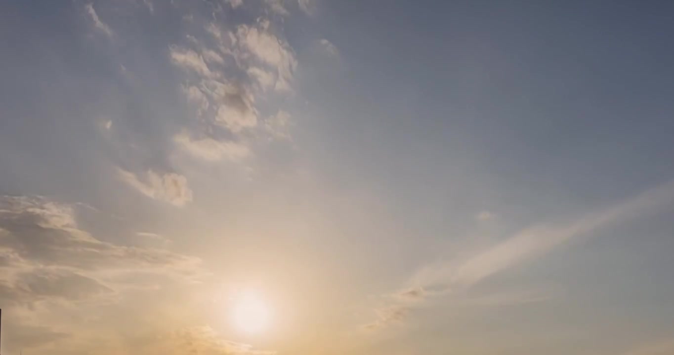 雨后天空从白天到夜晚云朵变化延时视频素材