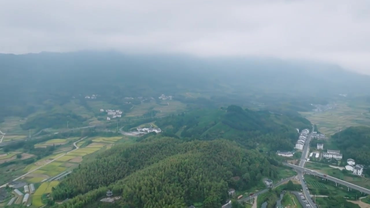 鸡鸣三省的浙江江山市廿八都古镇，位于闽浙赣三省交界的地方视频下载