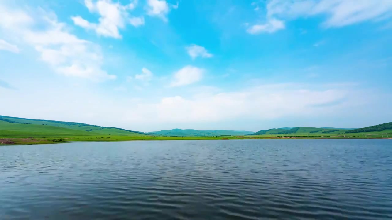 内蒙古草原湖泊草地牛羊马群视频素材