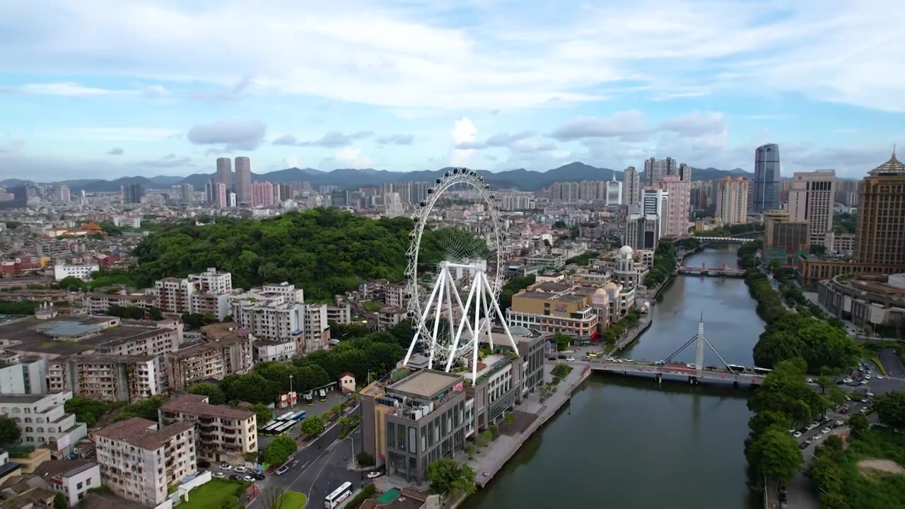 中山城市天际线缤纷幻彩摩天轮视频素材