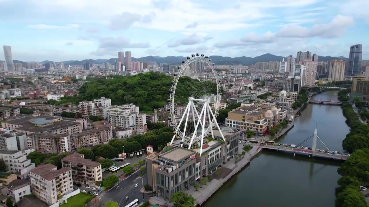 中山城市天际线缤纷幻彩摩天轮视频素材