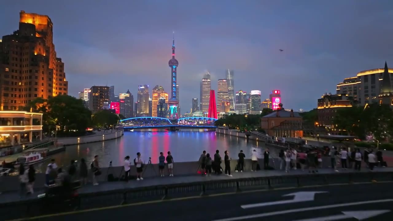 上海乍浦路桥夜景视频下载