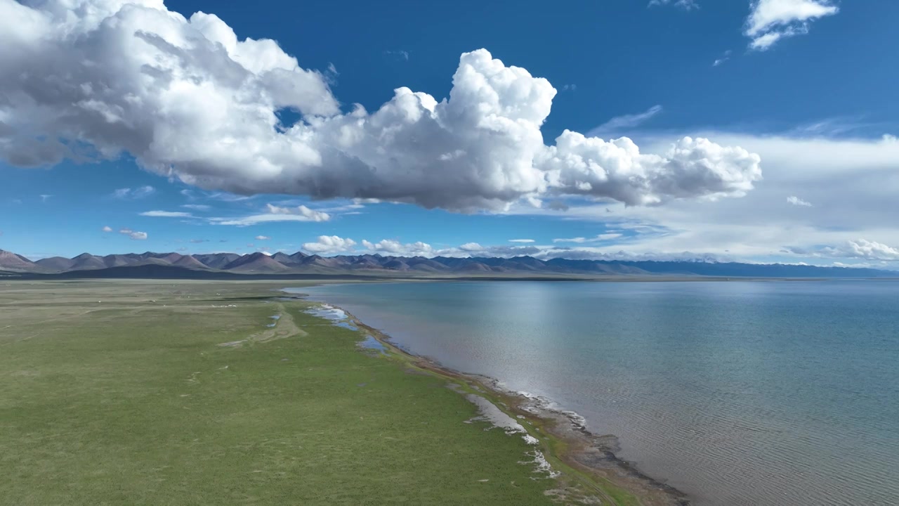 航拍西藏那曲旅游圣湖纳木错自然风景视频素材