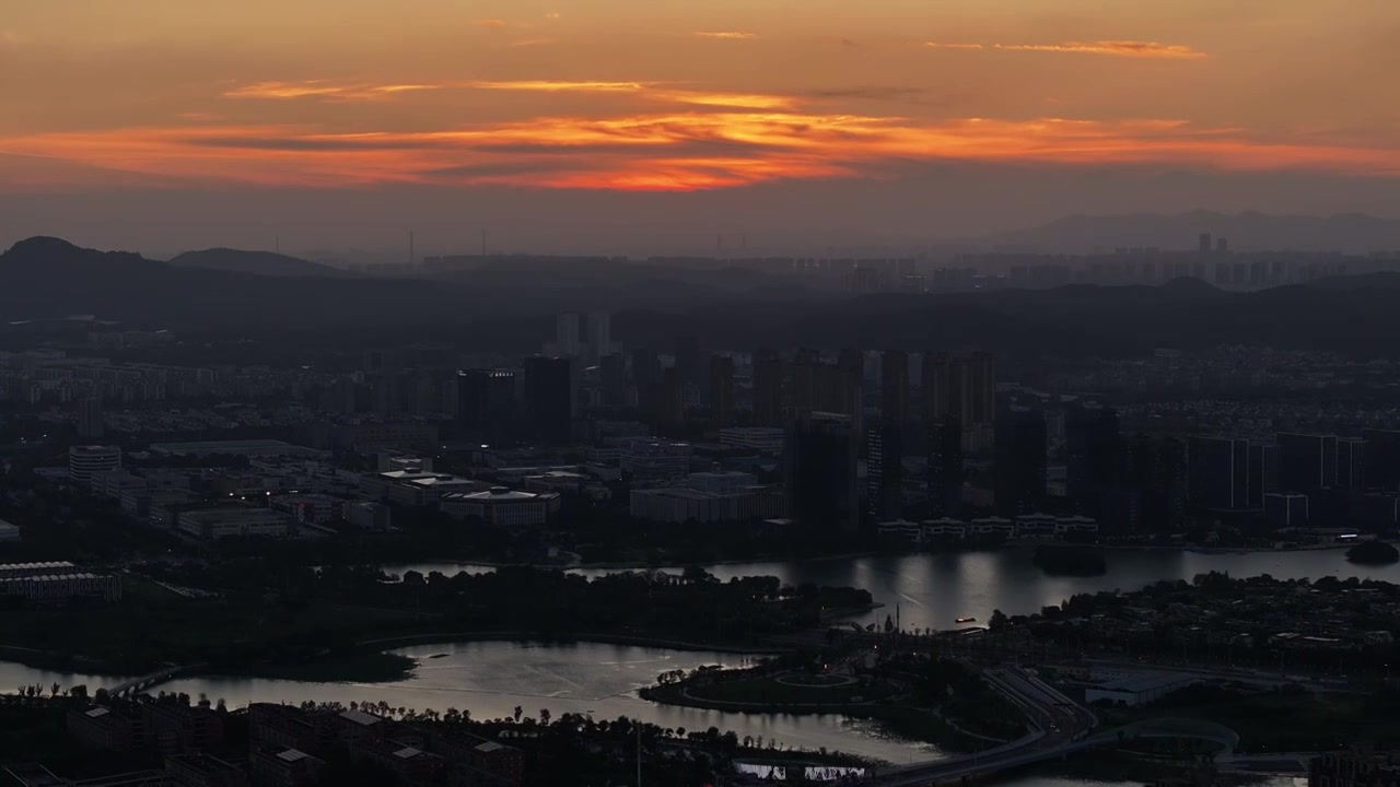 南京九龙湖夕阳航拍视频素材