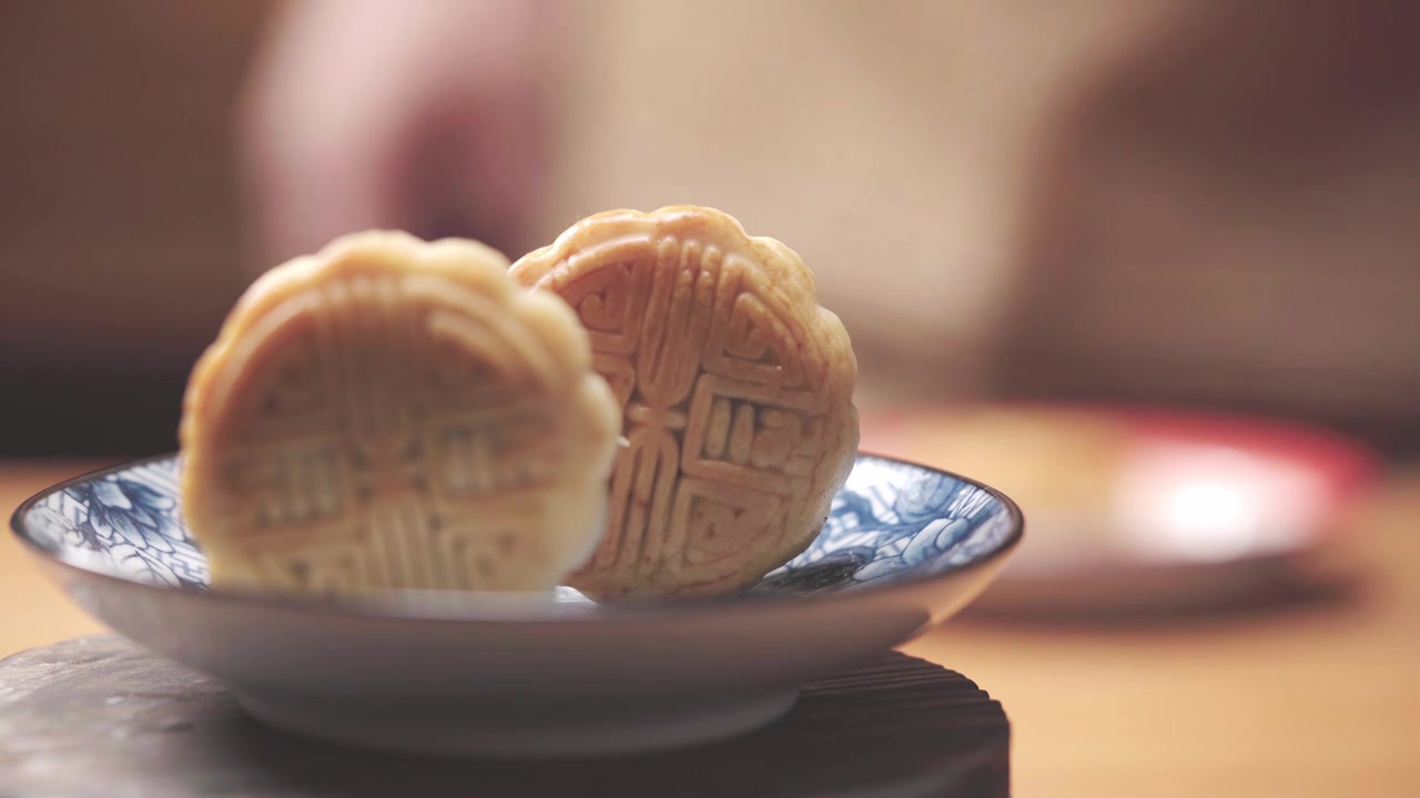 中秋节月饼生活感美食摄影视频素材