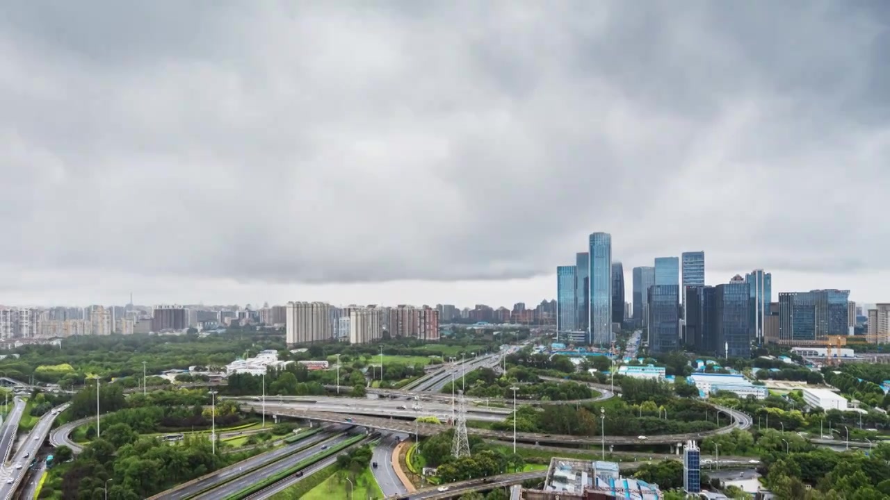 北京雨中的丽泽商务区8K延时视频素材