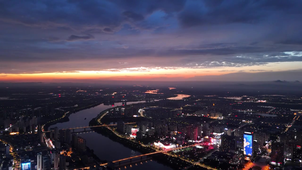 鹰潭月湖区城市日落夜景视频素材