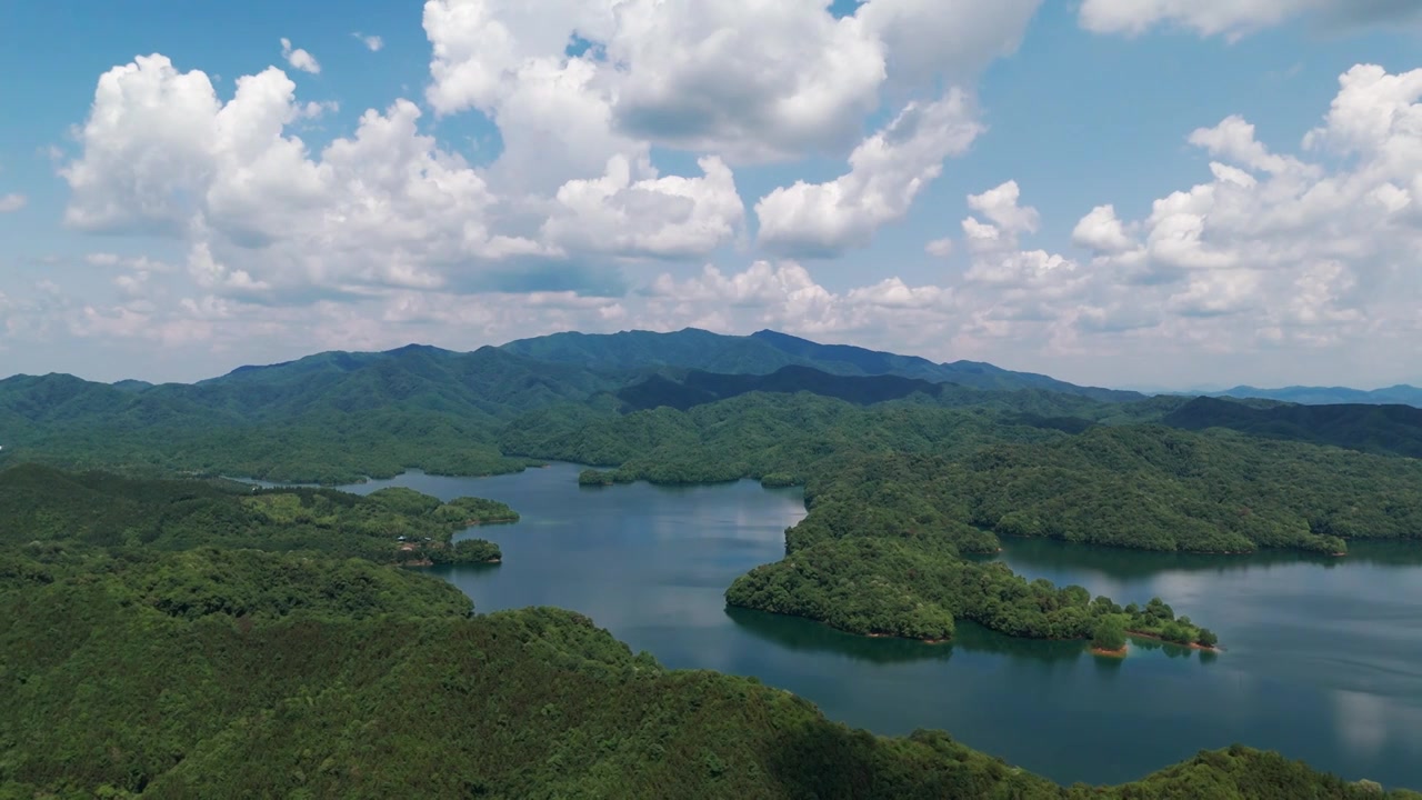 江西省乐平市翠萍湖水源地航拍风景视频素材