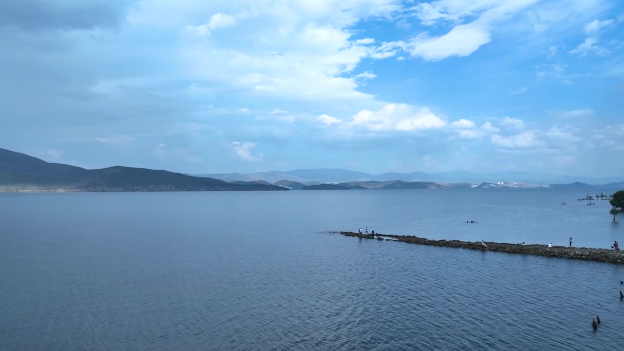 航拍云南旅游大理洱海湖景自然风景视频素材