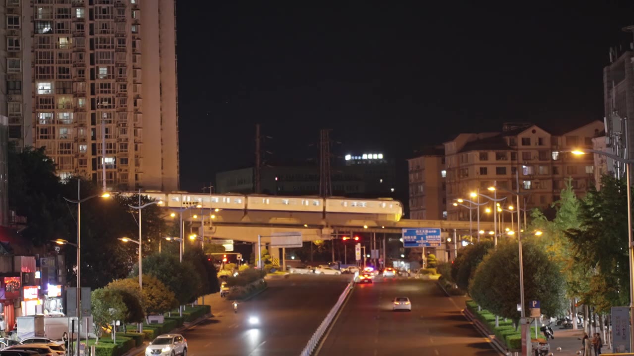 重庆鱼洞轻轨夜景都市延迟风光视频素材