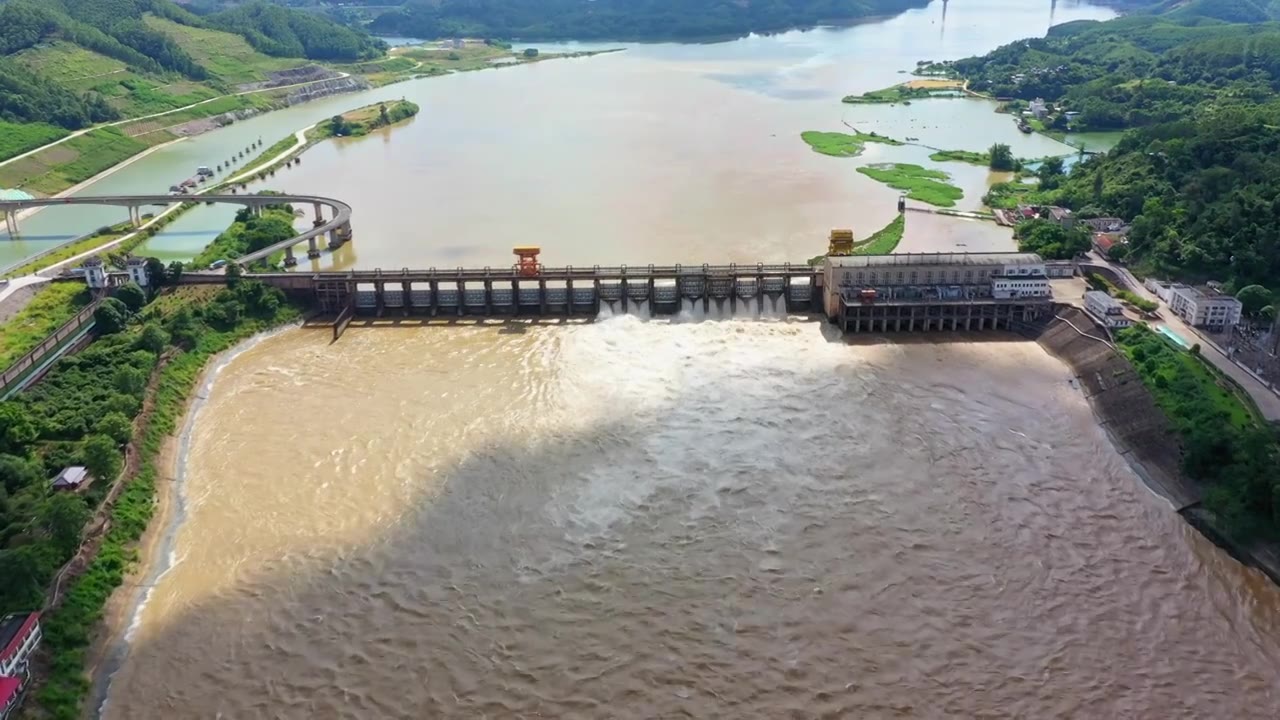 航拍横州市西津水利发电站视频下载