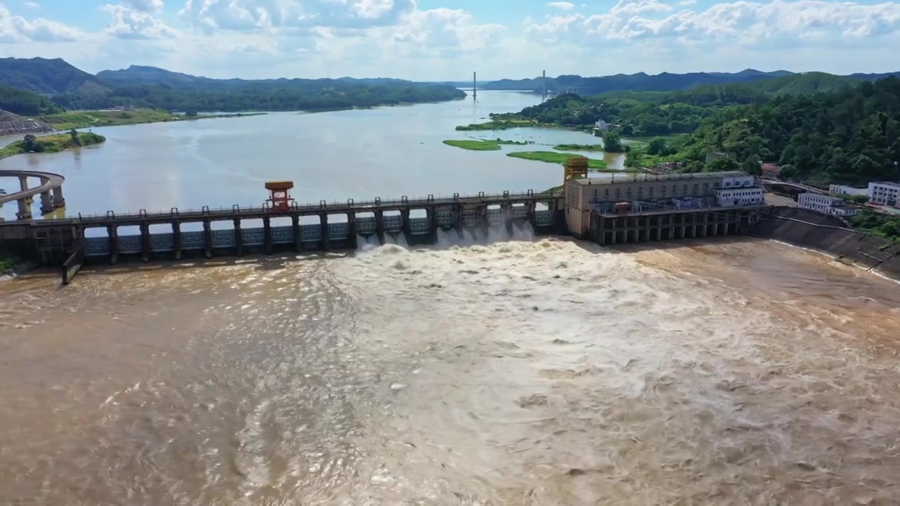 航拍横州市西津水利发电站视频素材