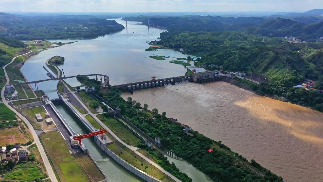 航拍横州市西津水利发电站视频素材