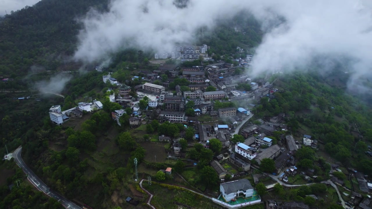 航拍云南省怒江泸水市知子罗村古村落航拍视频素材