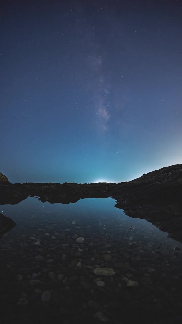 深圳市西涌暗夜社区夏季银河延时视频素材