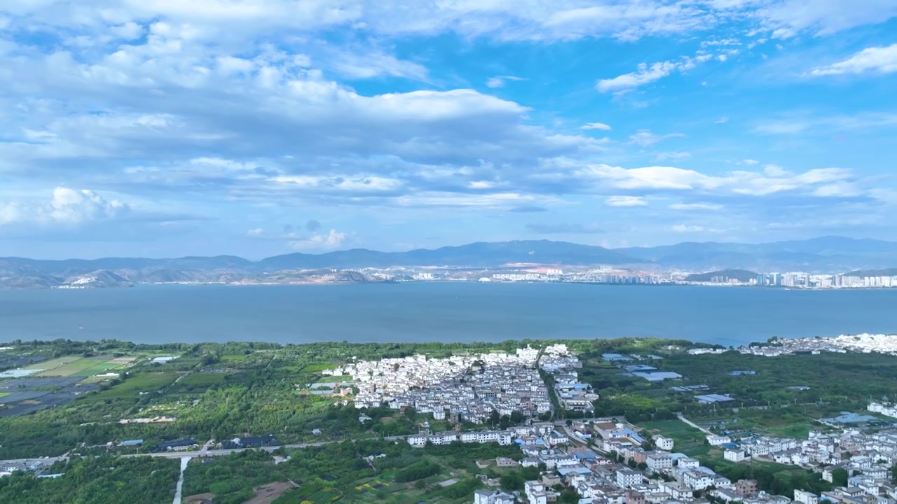 航拍云南旅游大理洱海农业乡村田园风景视频素材